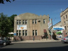 Продажа здания в центре города.